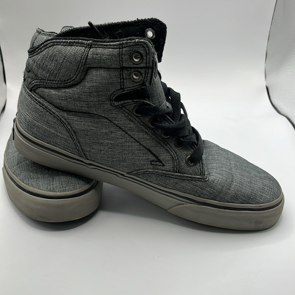 Vans - Picture 2 of 5